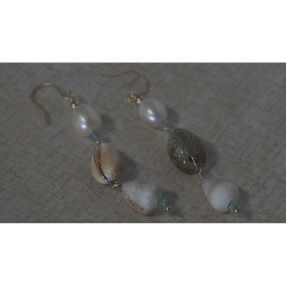 Cowrie Shell Earrings - Picture 4 of 6